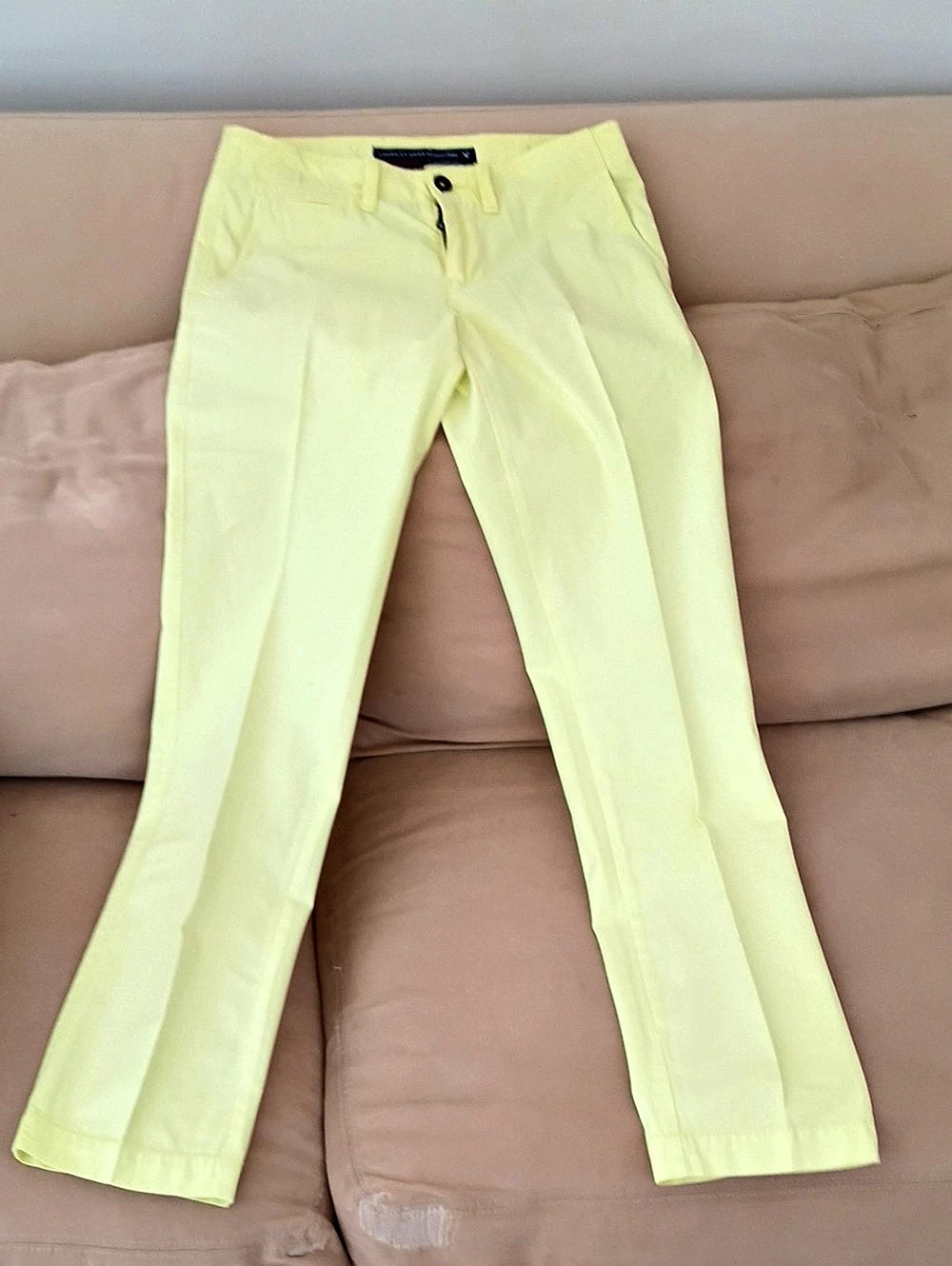 American Eagle Outfitters Slim Straight Leg Yellow Like New